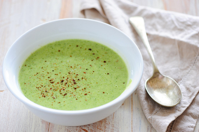 Brokolicová krémová polévka bez smetany